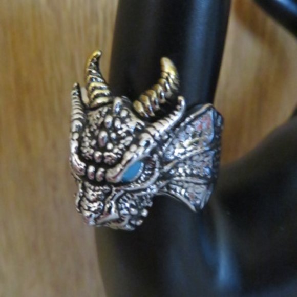 DRAGON Head Ring Silver & Gold Alloy Size 8.5 Textured (K263) - Picture 2 of 4